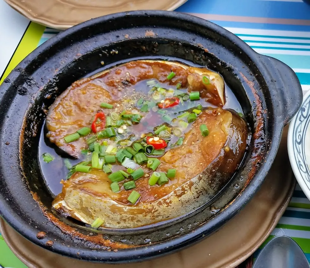 Caramel Fish Clay Pot